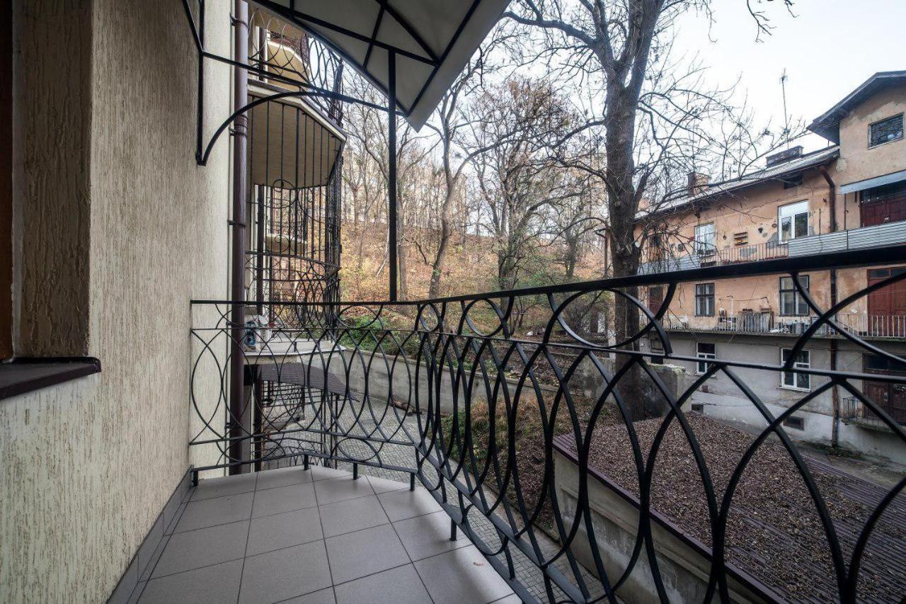 Apartamenty On Kryvonosa Λβιβ Εξωτερικό φωτογραφία