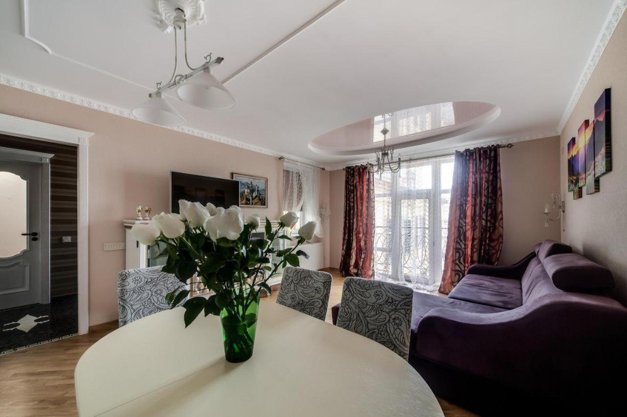 Apartamenty On Kryvonosa Λβιβ Εξωτερικό φωτογραφία